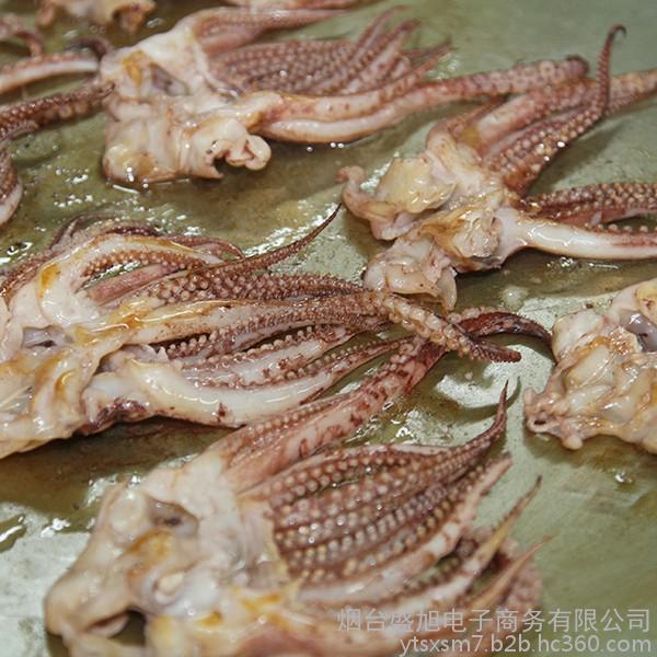成都批發(fā)魷魚頭/燒烤魷魚頭/調(diào)味魷魚頭/休閑零食現(xiàn)烤芝麻長條鱈魚片原料批發(fā) 盛旭調(diào)味魷魚頭 冷凍粗加工水產(chǎn)品冷凍粗加工水